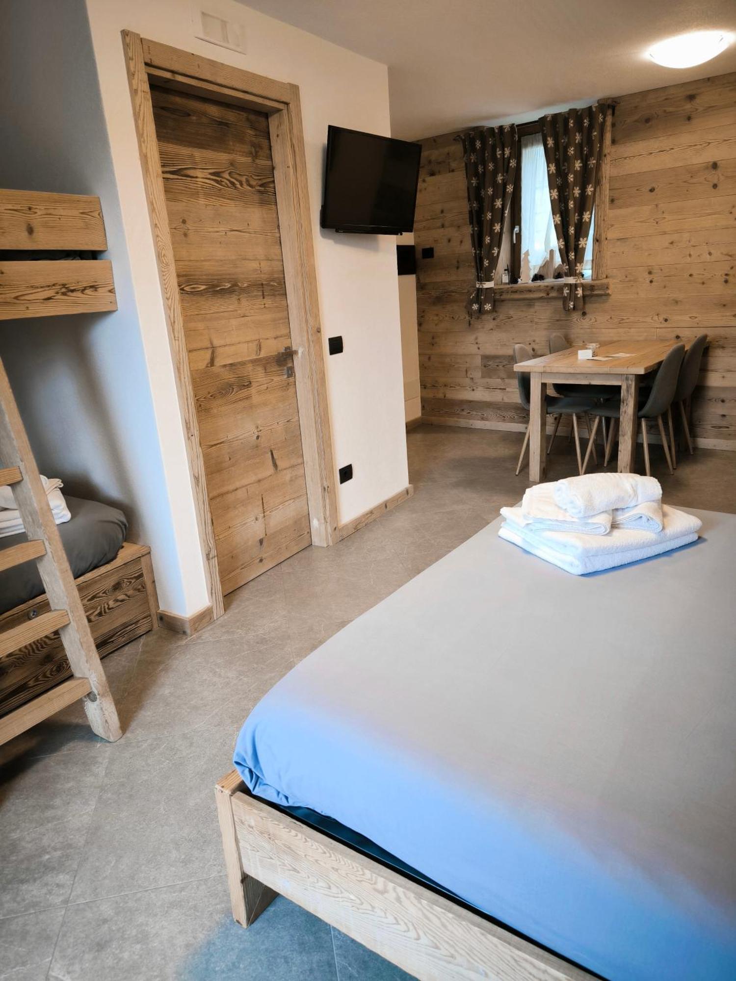 Atelier Della Montagna Bed & Breakfast Zambla Alta Bagian luar foto